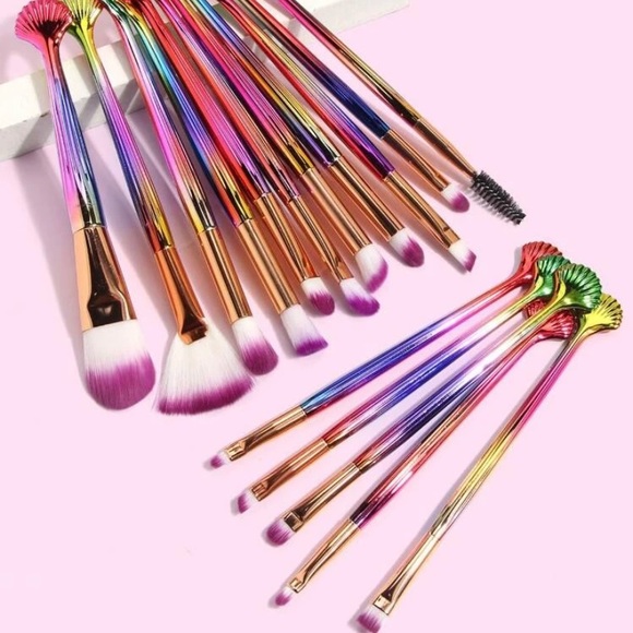 None Other - 16 PCs seashell design makeup brushes